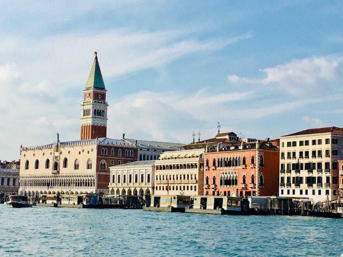 Biennale Family Apartment in Venedig Exterior foto